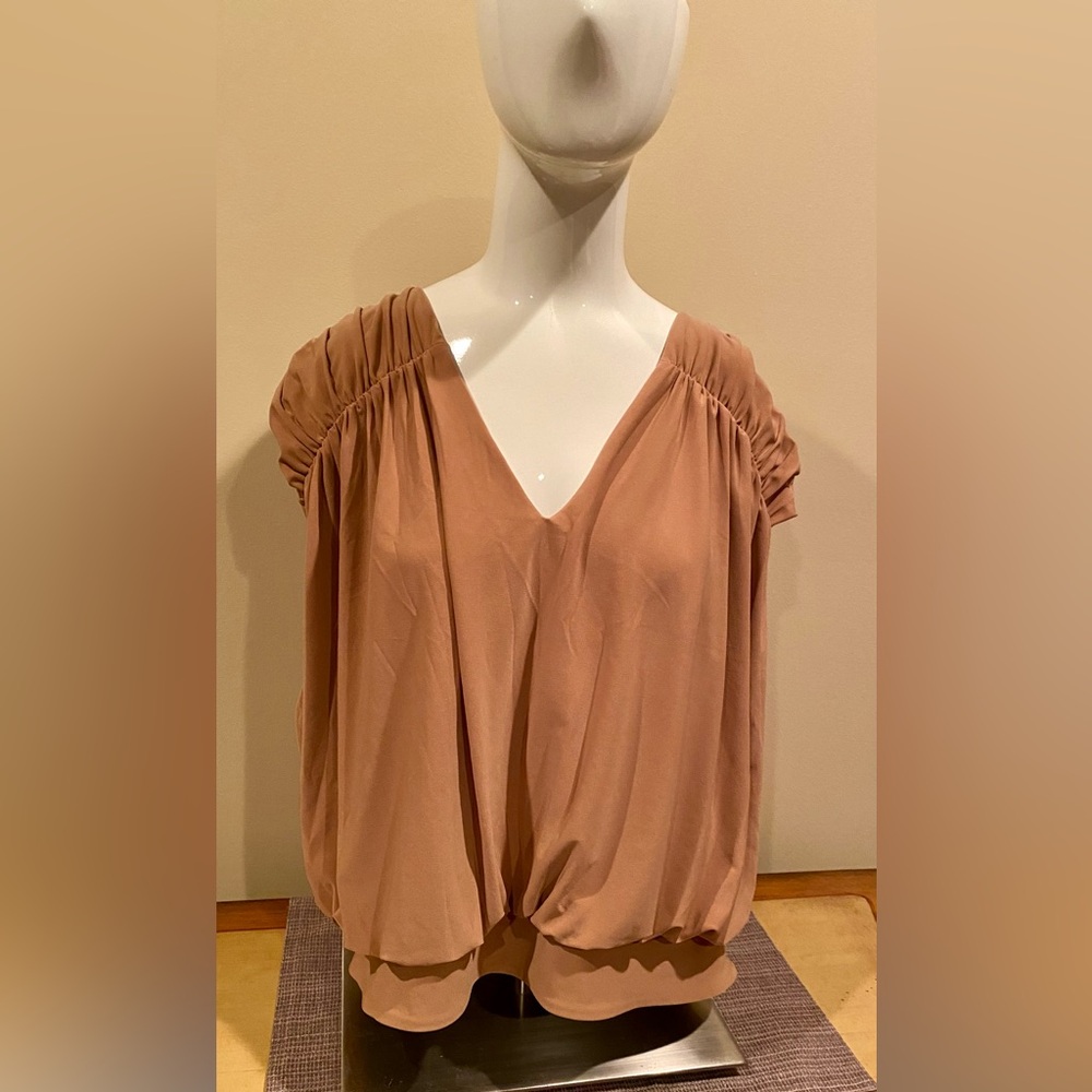 Express Women’s Carmel V-Neck Blouse NWT Size XL